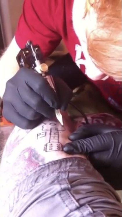  Ed has done a number of DIY tatts on his showbiz pals using the tattoo guns