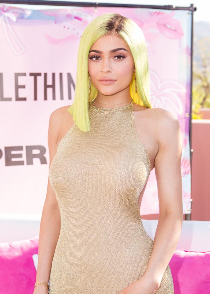  Kylie debuted her new look at a lavish Coachella party