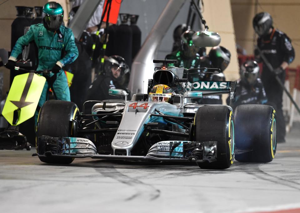  Lewis Hamilton suffered a five-second penalty after obstructing Daniel Ricciardo