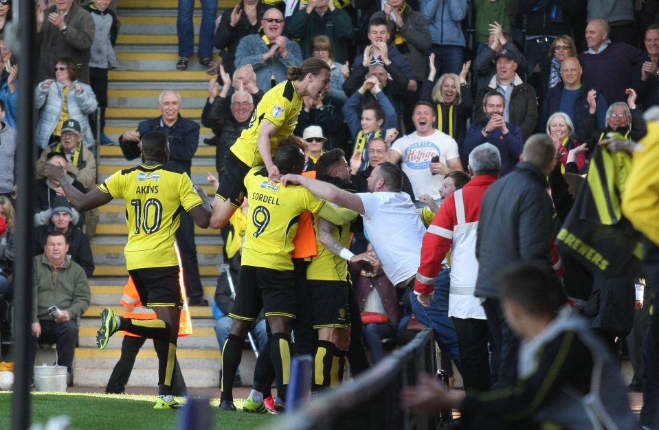  Michael Kightly scored Burton's second of the game