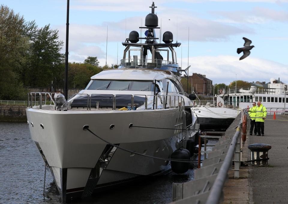  The impressive vessel drew admiring glances from passers-by outside Glasgow's Science Museum