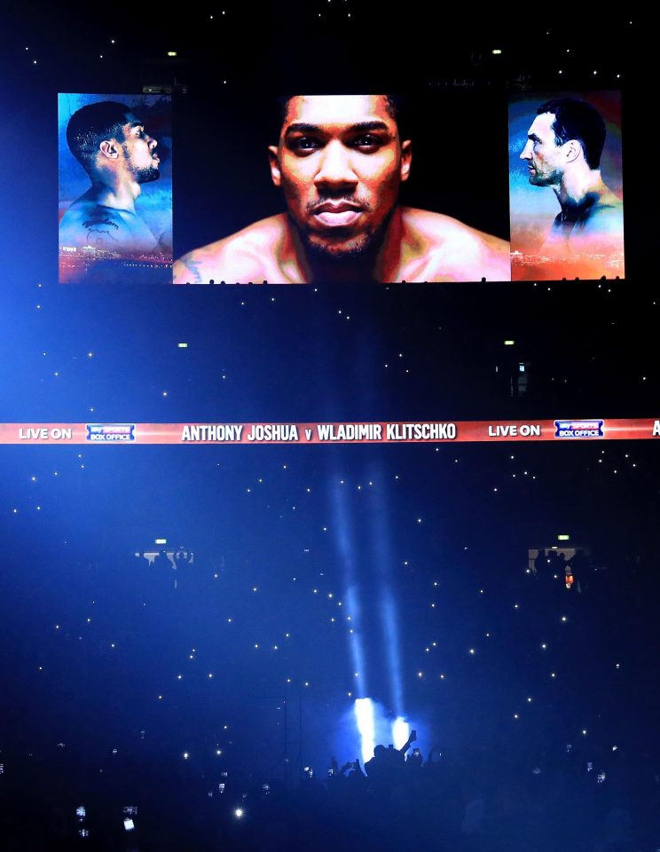  90,000 fans at Wembley were amazed by his entrance