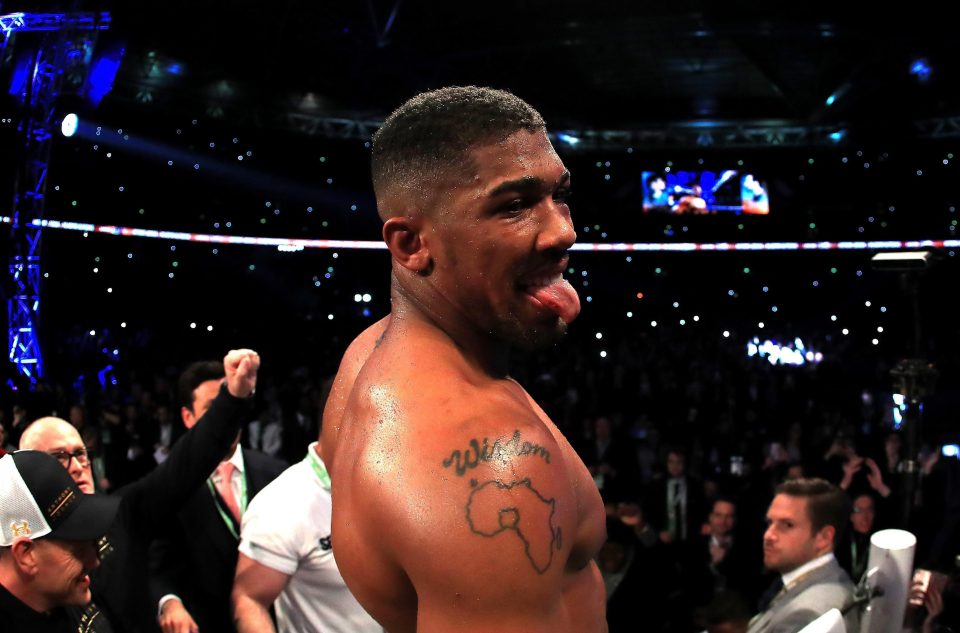  Anthony Joshua stuck his tongue out after winning the match