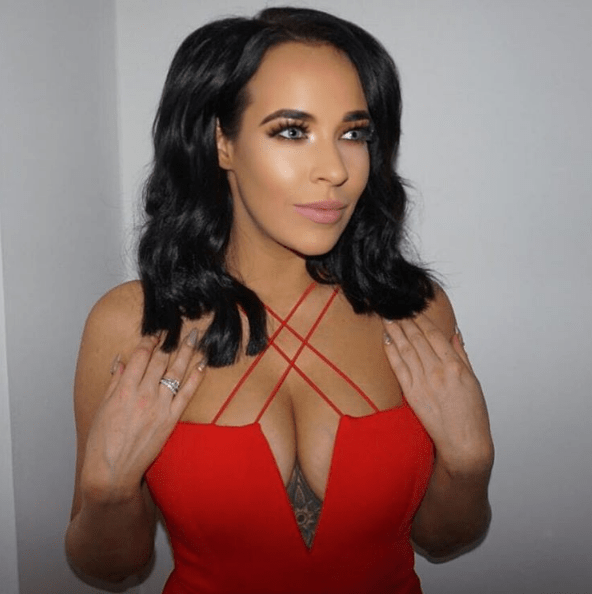  Stephanie Davis showed off her insane post-baby body in this busty snap