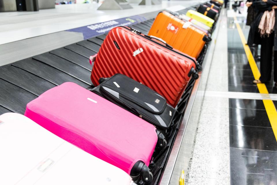  Next time you travel, forgo your address on your luggage tag, experts have warned