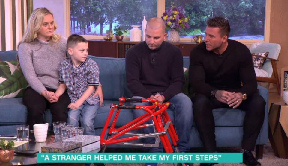  Harry with mum Danielle, dad Glen and generous steel boss Glenn Tamplin on the This Morning sofa