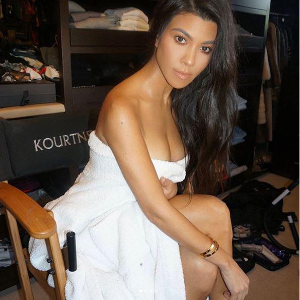  Kourtney Kardashian has shared details of her saucy gift online