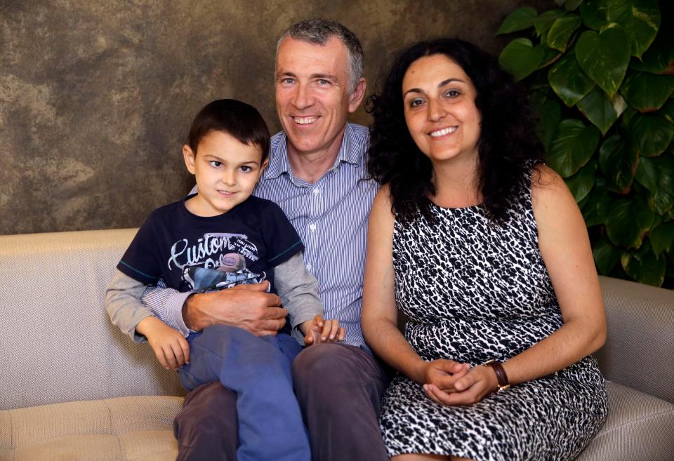  Aysha King with his Mum And Dad, Brett and Naghmeh in 2015