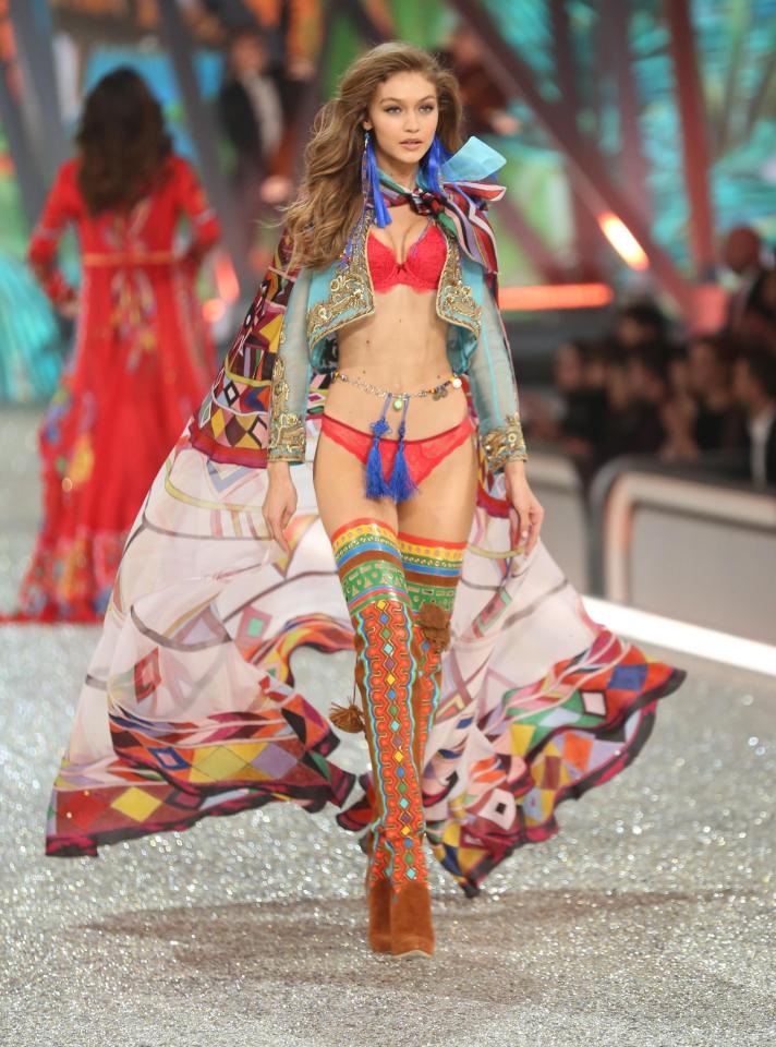  Gigi Hadid also wowed at this year's VS show