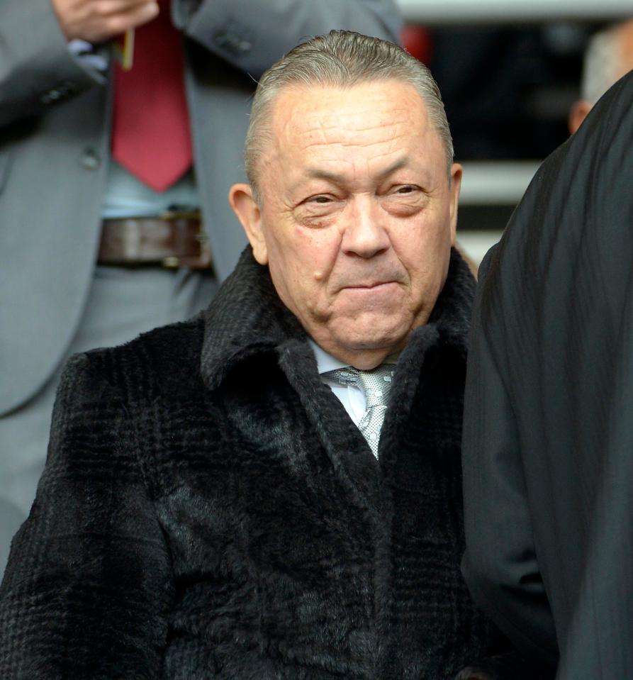  West Ham co-chairman David Sullivan and his son David Sullivan Jr will pay six months rent for Stephen Jones in Manchester