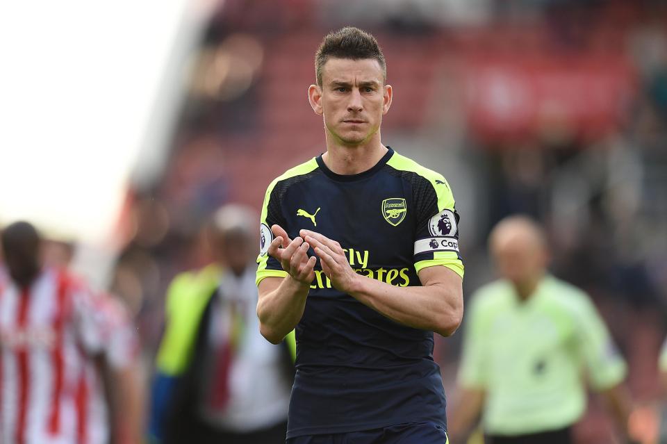  Laurent Koscielny is desperate for Alexis Sanchez to stay at Arsenal