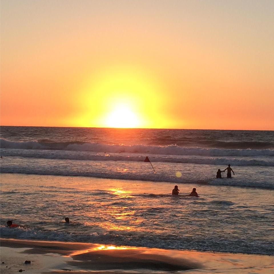  Evening calm . . . Tel Aviv is an awe-inspiring place with beaches and sunshine