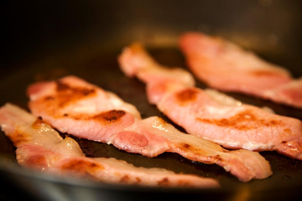  Most people use a frying pan or grill but cooking bacon in the microwave is healthier