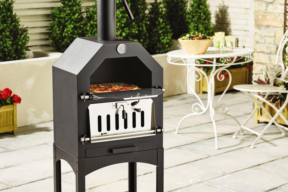  Aldi's pizza oven costs £99 and is on sale in stores today