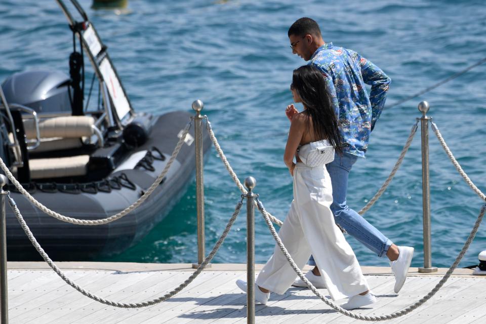  Kourtney changed and took a speedboat to the luxury Hotel du Cap Eden Roc with her boyfriend Younes Bendjima