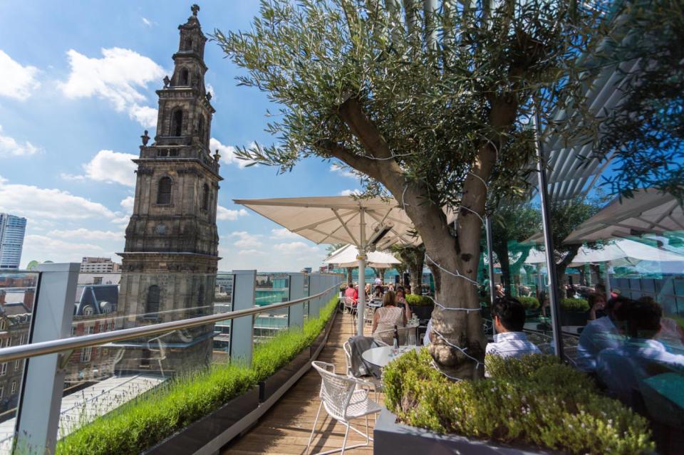  Located on the sixth floor of the Trinity Leeds building, the Angelica has panoramic city views