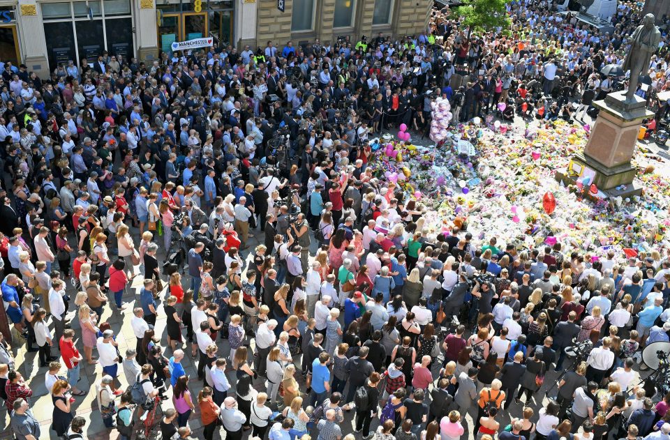  The square was packed by Mancunians who wanted to pay their respects to the victims of the tragedy