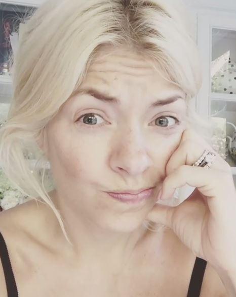 Fans were loving Holly Willoughby's make-up free selfie 