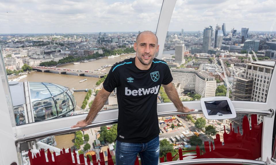  Pablo Zabaleta has signed a four-year deal with West Ham