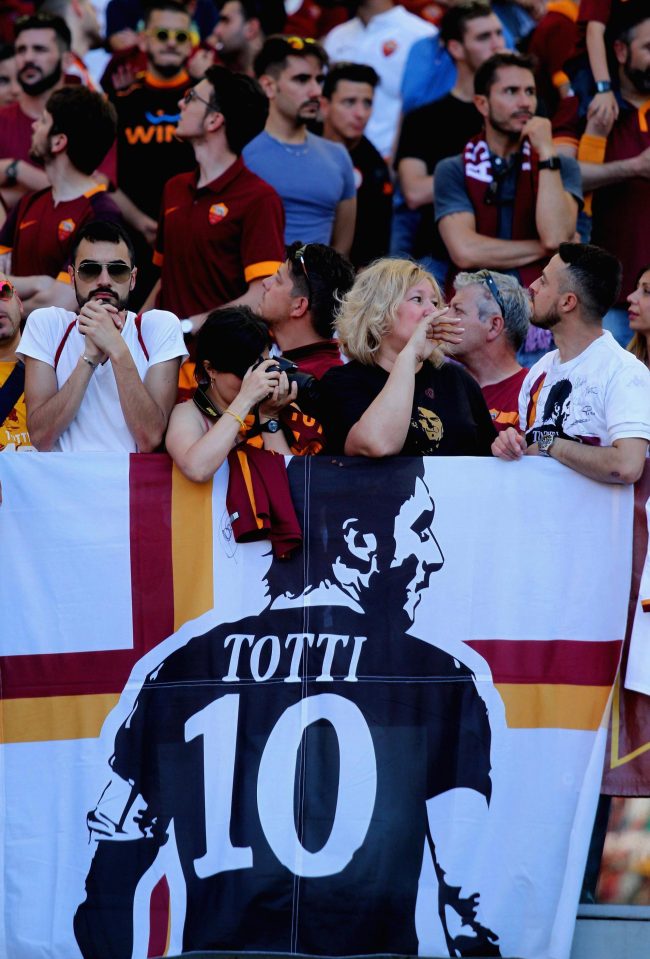 Roma fans' love for legendary Francesco Totti leaves no one in any doubt