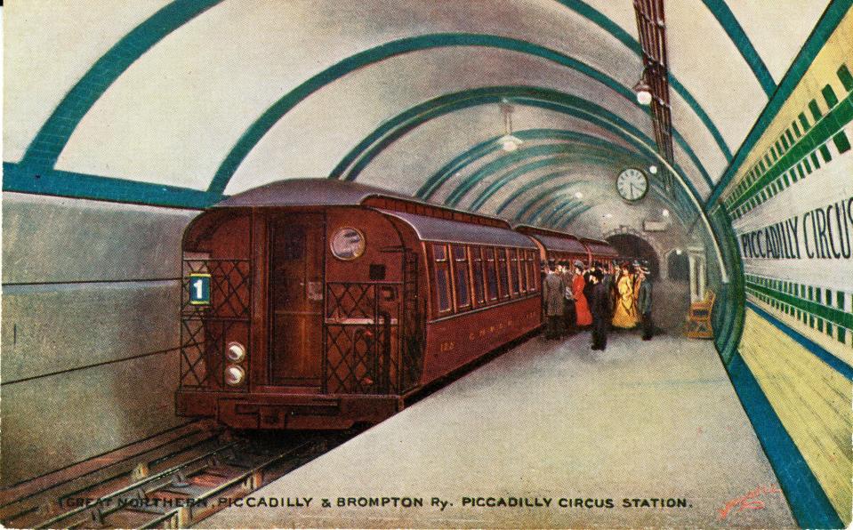  One of the new electric trains at Piccadilly Circus Tube Station in the 1910s