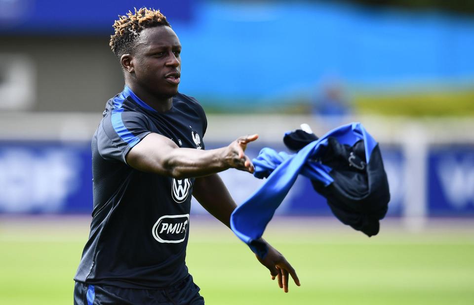 French defender Benjamin Mendy has reportedly already signed for Manchester City defender - according to his family