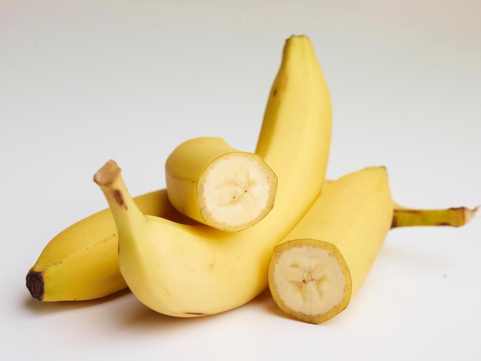  A medium banana contains 14g of sugar, but is also high in minerals such as potassium