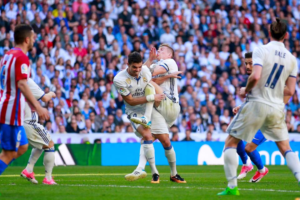  Pepe had to sit on the sidelines after this unfortunate collision with Toni Kroos