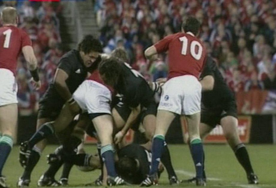 Tana Umaga's hit on Lions skipper Brian O'Driscoll ruled him out of the rest of the tour from early in the first game