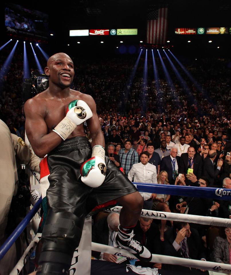  Floyd Mayweather retired two years ago after equalling the legendary Rocky Marciano's record