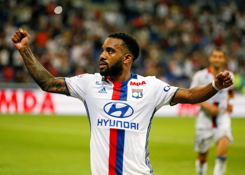 Alexandre Lacazette is keen to move to Atletico Madrid despite their transfer ban