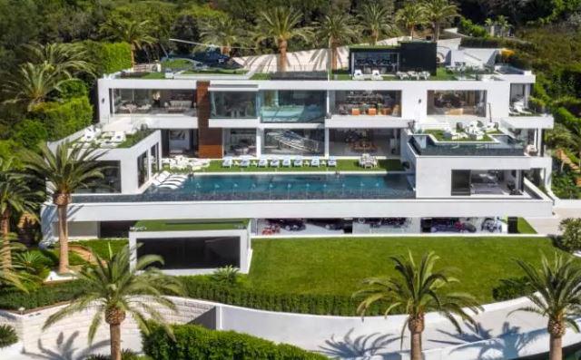  For the world's super rich, 2017 is all about the 'giga mansion' - sprawling properties worth more than $100m (£78m)