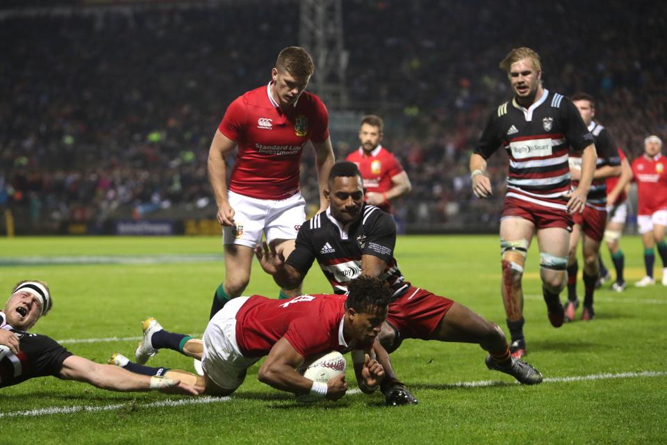 Watson crosses the whitewash as Owen Farrell watches on