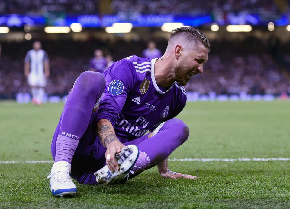  Sergio Ramos theatrically hit the deck after he was pushed by Juan Cuadrado