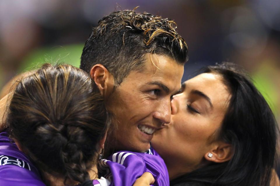  Cristiano Ronaldo with girlfriend Georgina Rodriguez