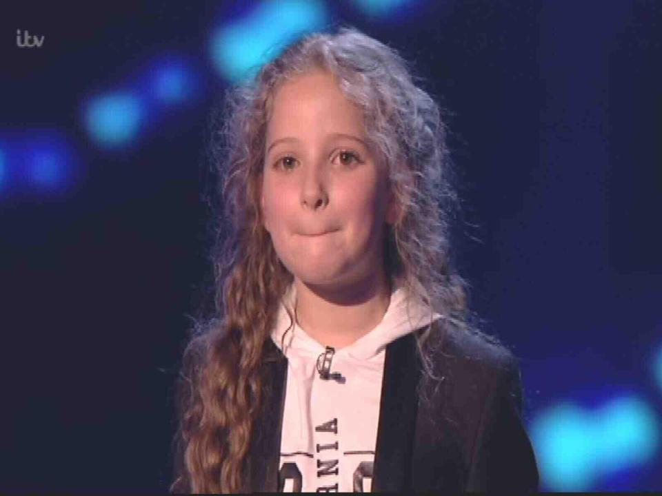  Adorable Issy Simpson in the final of BGT