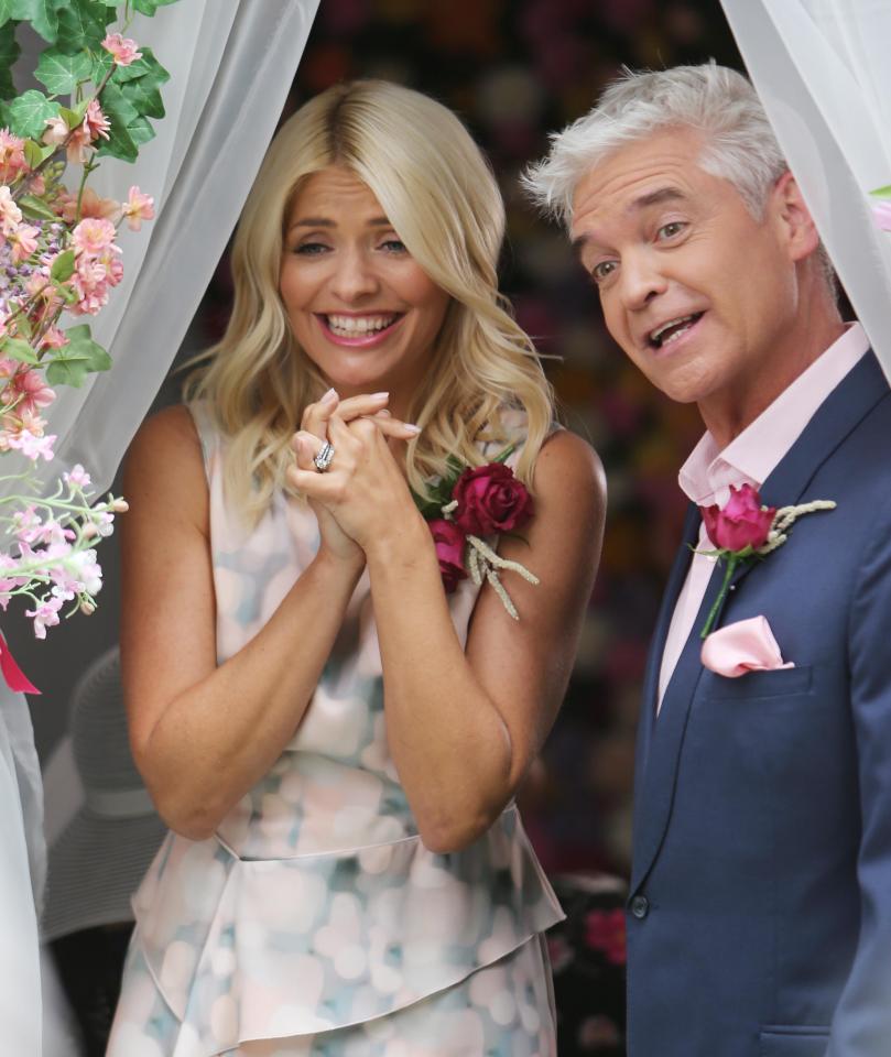  Holly was seen cooing as if she was at a REAL wedding