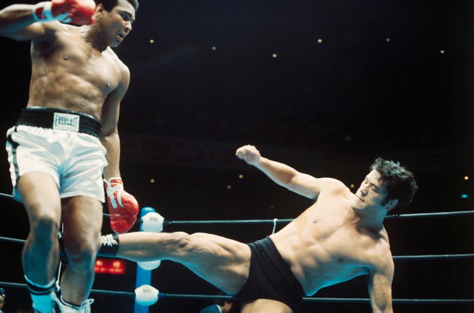  Antonio Inoki managed to land a few kicks on Muhammad Ali, who only landed a handful of punches himself