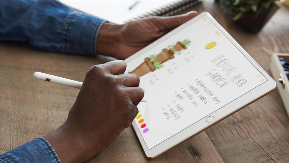  A view of someone drawing on the iPad Pro using the Apple Pencil