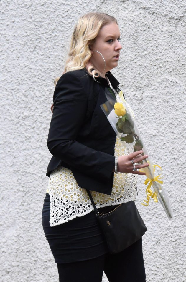  Mourners were also seen bringing yellow flowers to the funeral