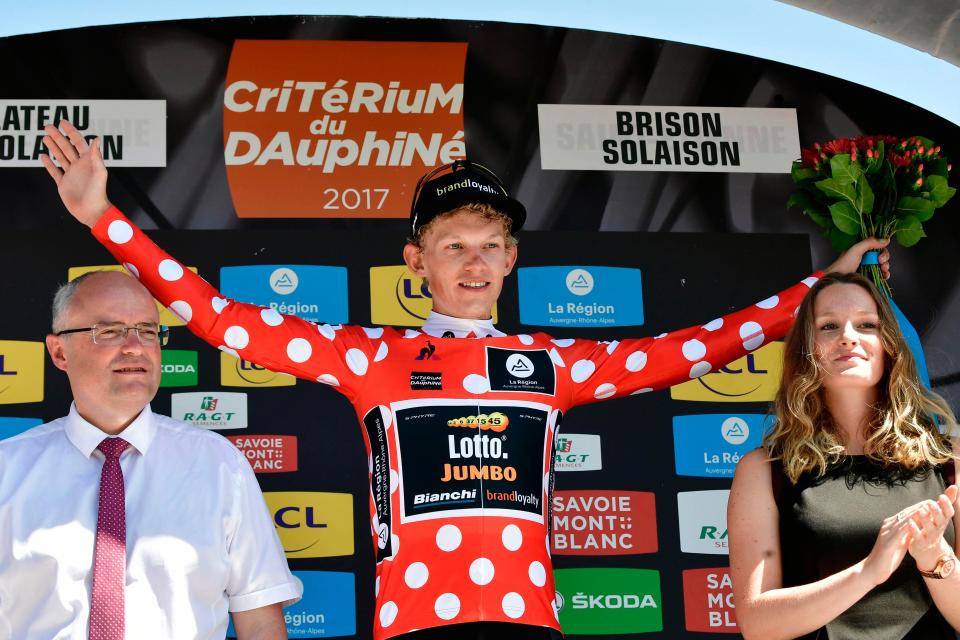  The best performer in the mountain stages wears the polka dot jersey