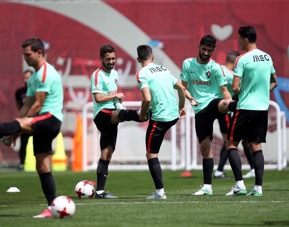  The Euro 2016-winning stars go through drills