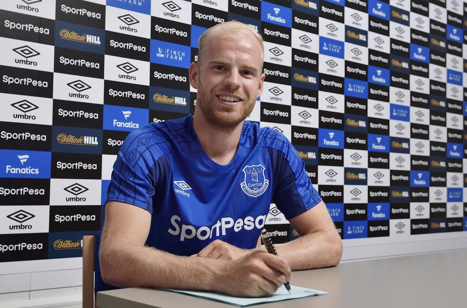  Davy Klaassen joins Everton on a five-year deal for £23.6m