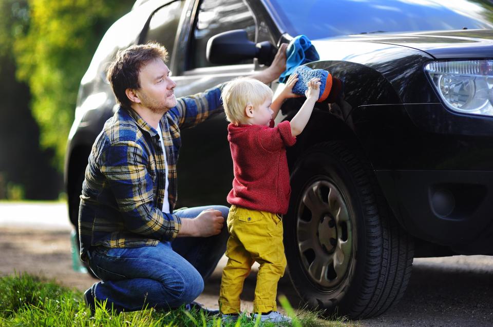  Nice little earner... pay the kids to give your car a wash