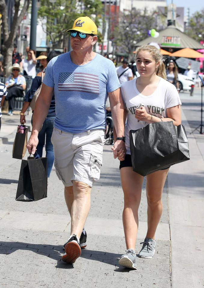  Gordon Ramsay and daughter Matilda spotted shopping in Santa Monica, California