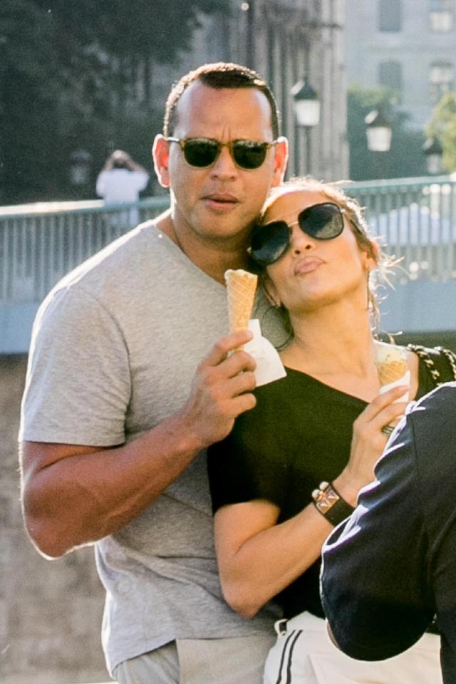  The couple posed up for a photo while enjoying an ice cream