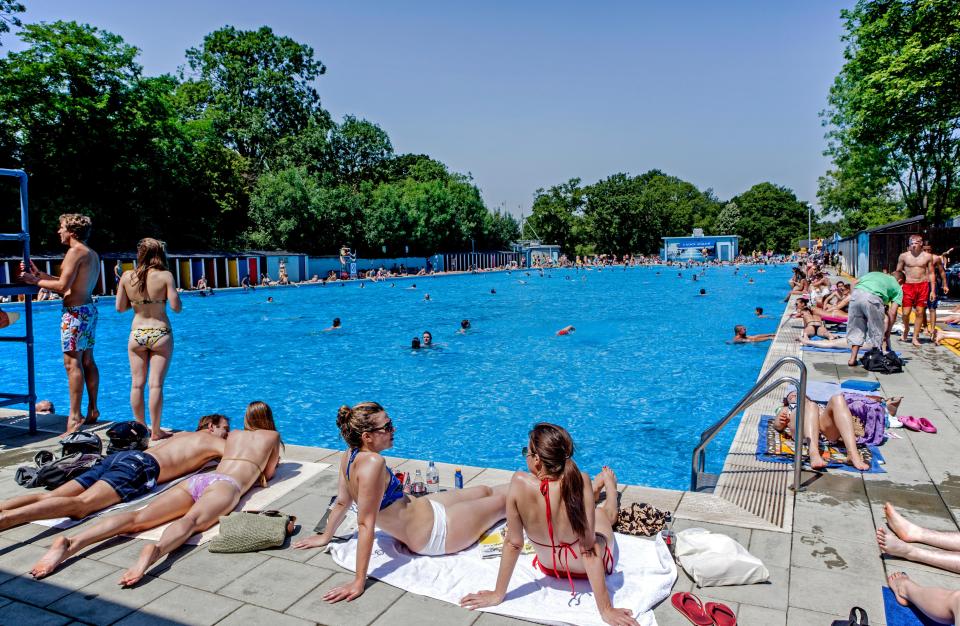  Tooting Bec Lido is the largest swimming pool by surface area in the UK