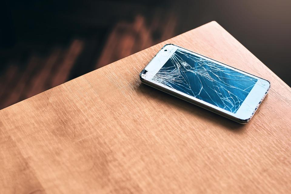  Save £10 when you get your phone fixed