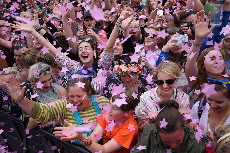  The crowd were showered with pink star shaped confetti