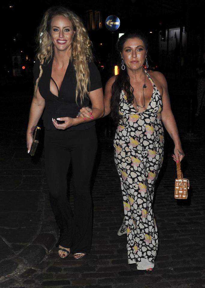  Jessie looked fresh-faced as she arrived with sister Danielle Mason